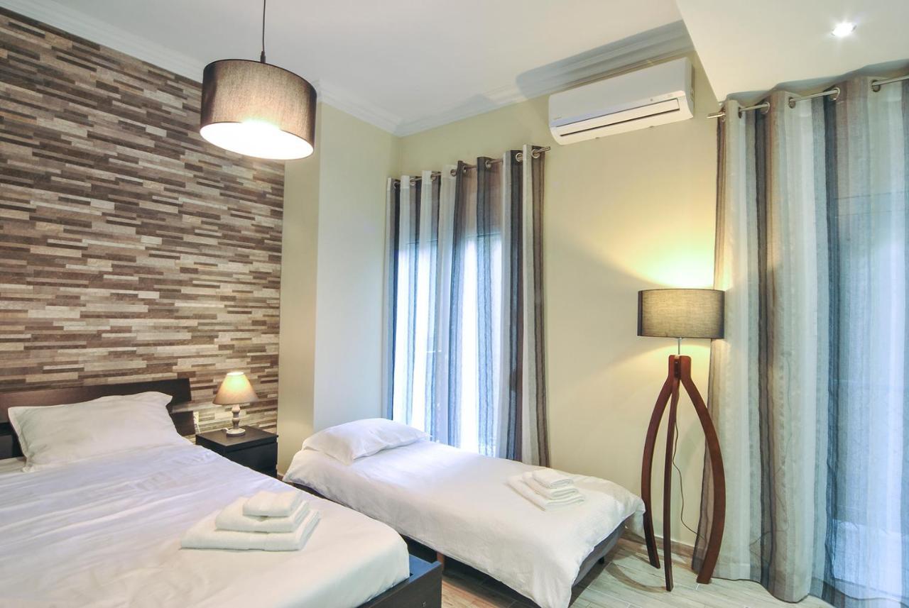 Studio 20 Patras Bagian luar foto